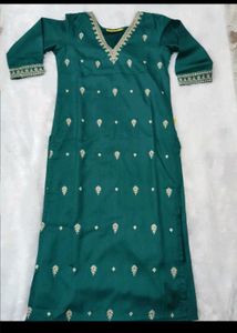 Emerald Green Embroidered Kurti Set