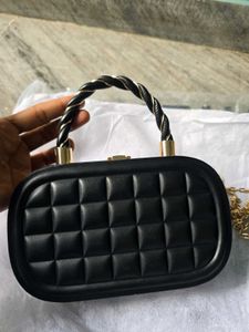 Chic Quilted Black Handbag