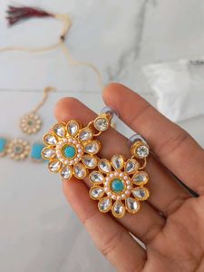 Stunning Blue Beaded Jewellery Set