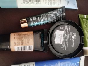 Skincare Bundle: Sunscreen, Face Wash &amp; More
