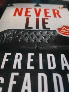 Never Lie by Freida McFadden Thriller Book