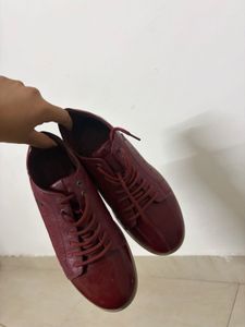 Chic Burgundy Patent Lace-Up Shoes