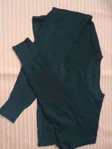 Black Ribbed Full Sleeve Crop Top for Women