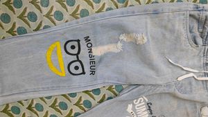 Funcy Jeans With Sticker