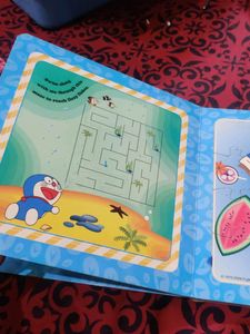 Doraemon Jigsaw Book