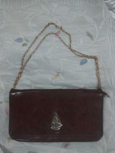 Chic Chain Strap Clutch Bag
