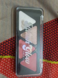 Huda Color Blush &amp; Glow Pallette