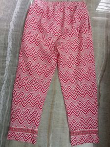 Elegant Pink Chevron Print Pants