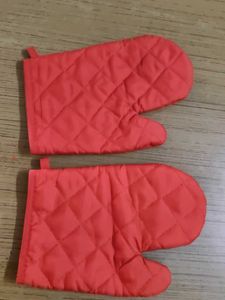 Brand New Red Quilted Oven Mitts