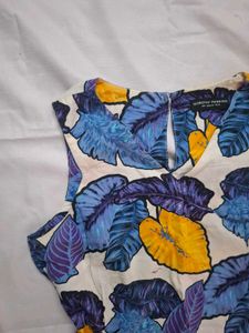 Tropical Leaf Print Sleeveless Top