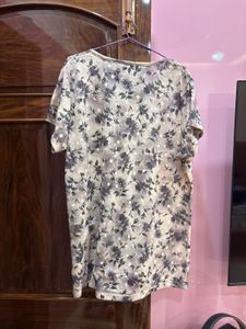 Floral Print V-Neck T-Shirt