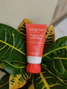 DOT & KEY Strawberry Dew Moisturizer