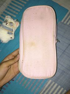 ANGOO'S viral white and pink pencil pouch