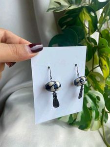Unique Swirl Design Dangle Earrings