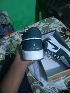 Stylish Green &amp; White Sneakers