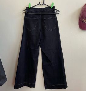 Black Wide-Leg Jeans