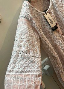 Women's Embroidered Kurta