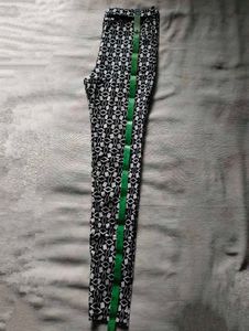 Stylish Women’s Jeggings – Red &amp; Black-White Graph