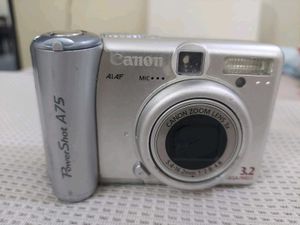 Canon PowerShot A75 Digital Camera
