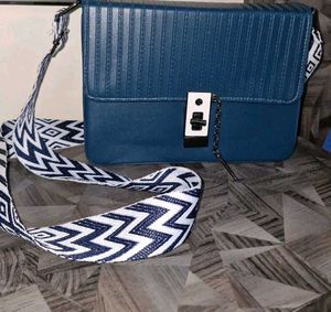Chic Blue Textured Crossbody Sling Bag 💙