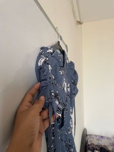 Kassually Blue Floral Puff Sleeve Top