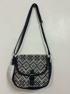 Anouk Black & Off-White Geometric Jacquard Sling B