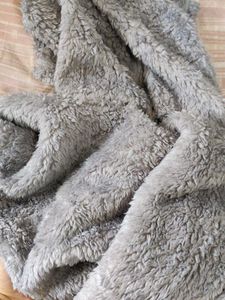 Lykkein Cozy Grey Fuzzy Cropped Hoodie