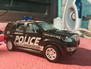 Police Interceptor Fortuner Toy Car