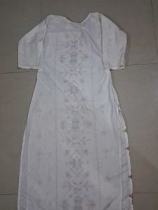 White Embroidered Kurta