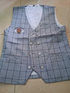 Stylish Grey Checkered Vest