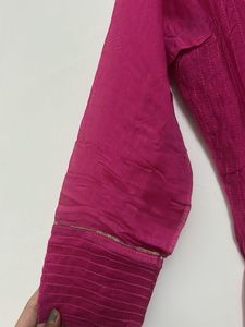 Beautiful Pink Kurta with Peacock Embellishment