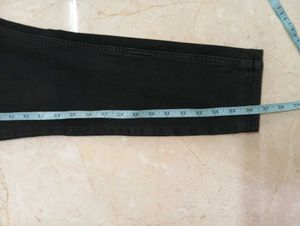 BRAND 'ONLY' BLACK JEANS