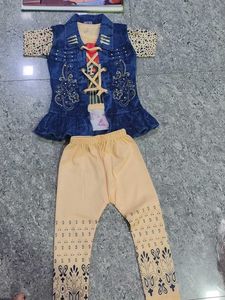 Cute Denim Jacket and Leggings Set