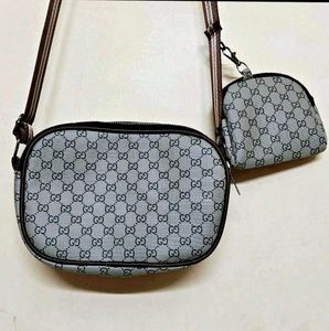 👜 Stylish Crossbody Bag Chanel