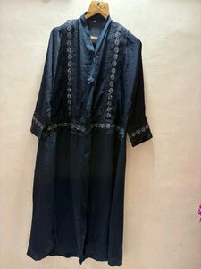Elegant abaya with Embellishments