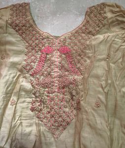 Elegant Embroidered Kurti
