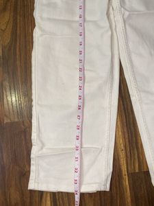 ONLY Off-White Cropped Jeans