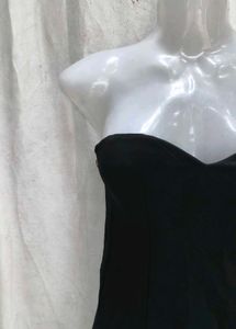 Chic Black Strapless Mini Dress