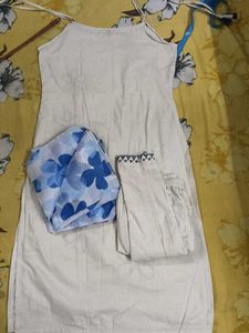 Chic White Kurta Set with Blue Floral Print