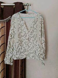 Women's Floral Peplum Top with Lace