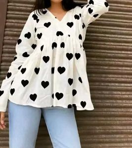 Chic White Heart Print Top