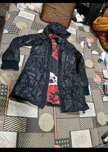 Chic Black Quilted Jacket hoody and dress winters
