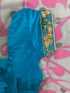Set Of 8 Blouses All Are Embellished In Slives