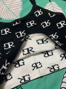 Stylish Graphic Print Crop Top