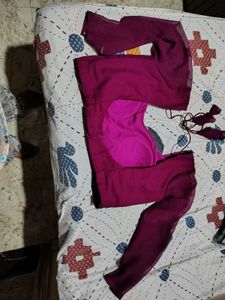 Elegant Margenta Saree with Golden Border