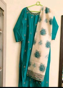 Teal Kurta Set with Floral Dupatta🦚🦚