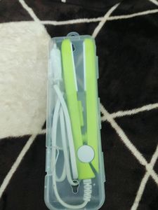 Pocket Size Hair Straightener