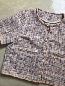 Chic Plaid Cropped blazer