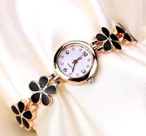 Charming Floral Bracelet Watch