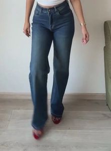 Women's Dark Wash Straight Leg Jeans